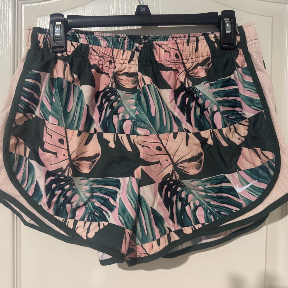Women's Tropical Print Shorts